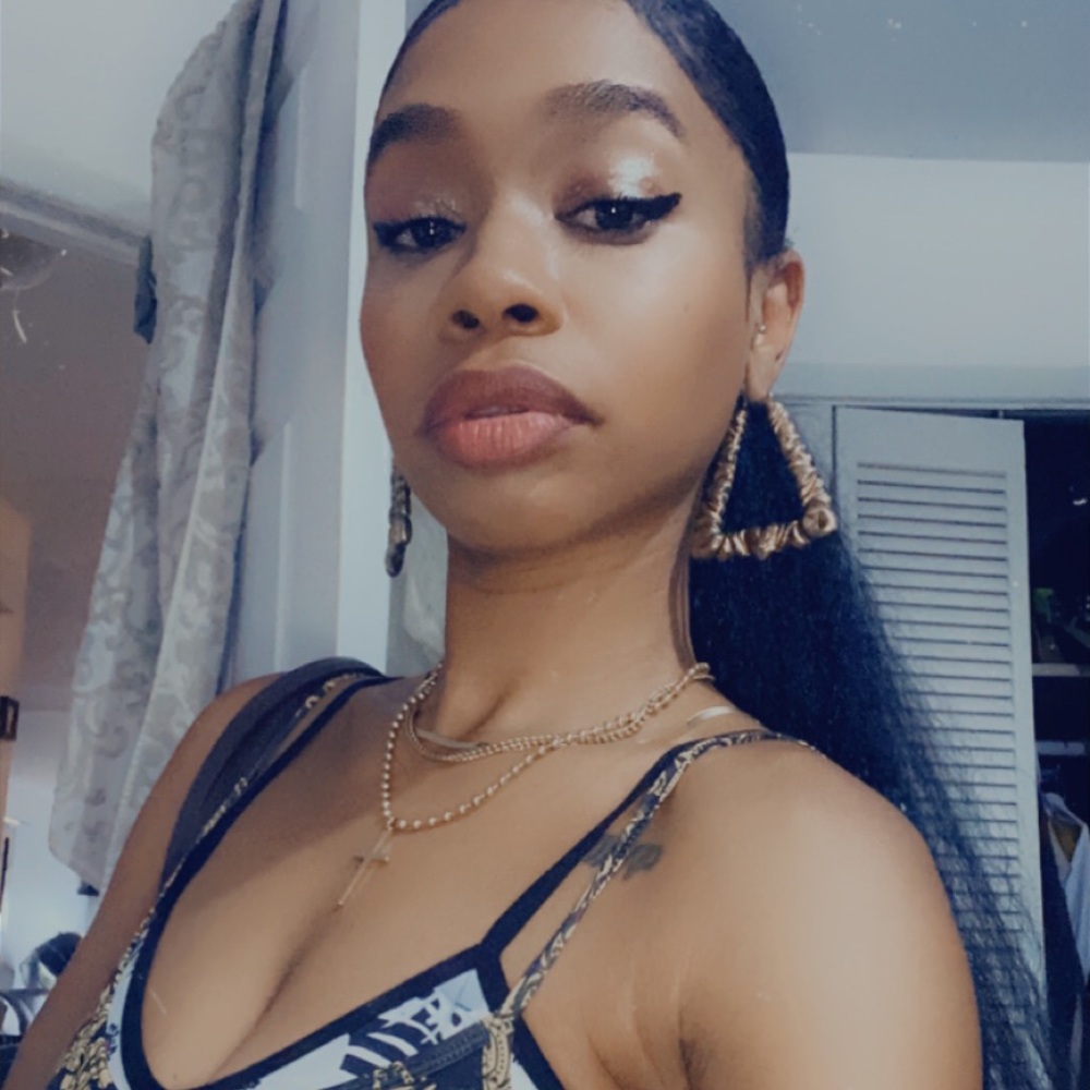 Meet your Posher, Sabrina